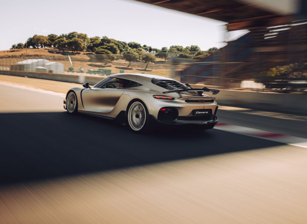 1-كونيغسيغ جيميرا (Koenigsegg Gemera)