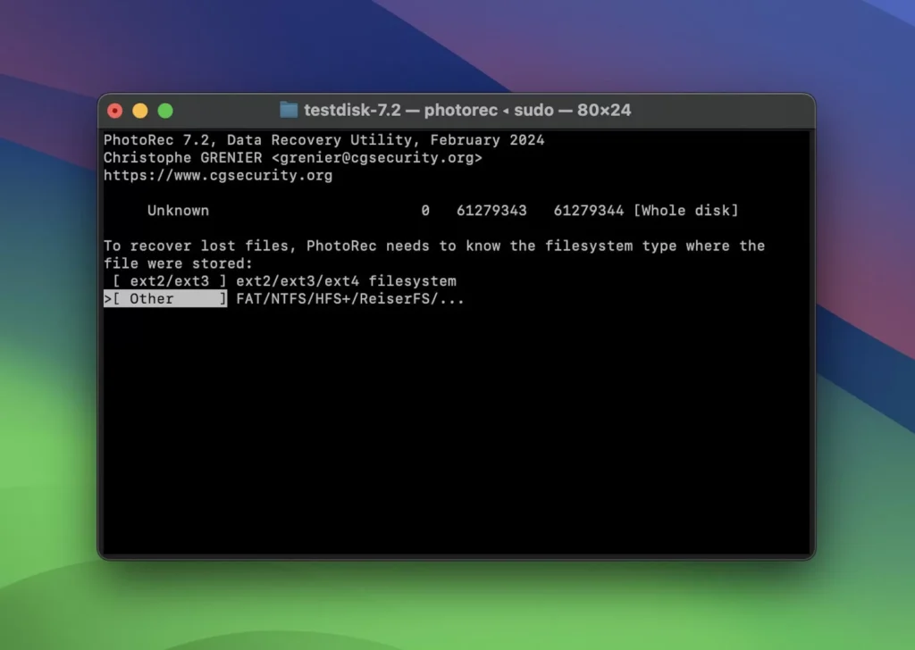 أفضل برامج إصلاح القرص الصلب وفحصه 2026