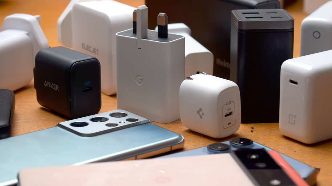 كيف تختار الشاحن المناسب للهاتف والكابل المناسب؟