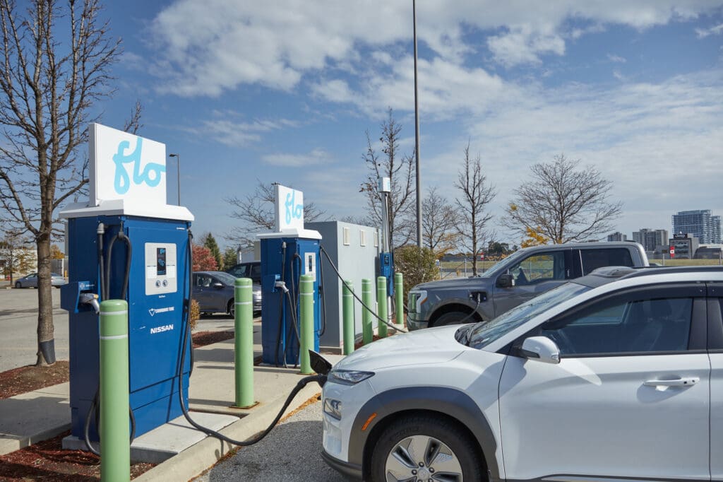 انواع شواحن السيارات الكهربائية تبعاً لبلد المنشأ